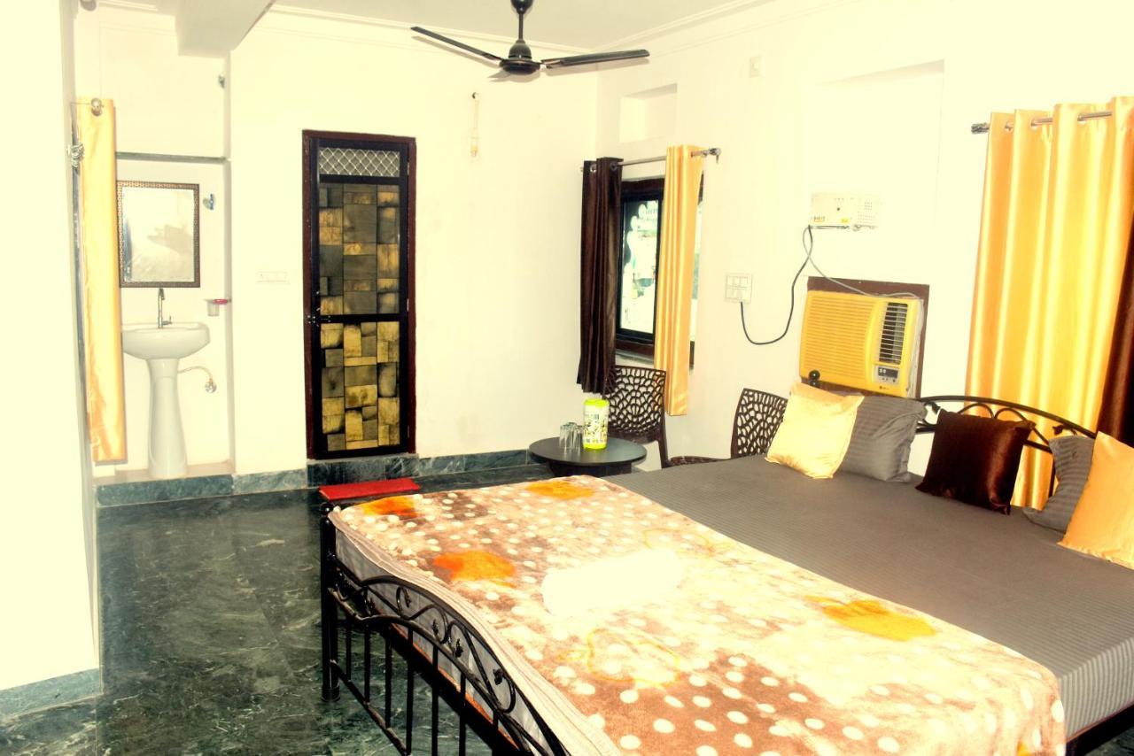 The New Lake Front Bed & Breakfast Udaipur Exterior photo