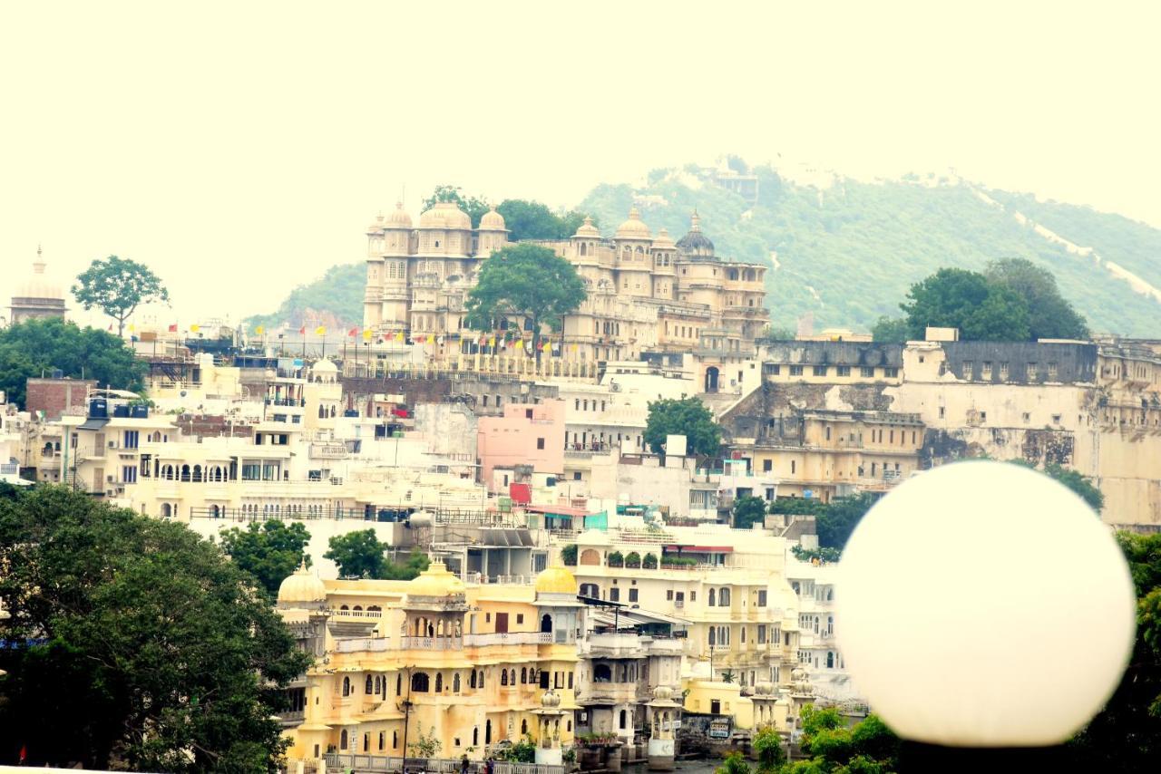 The New Lake Front Bed & Breakfast Udaipur Exterior photo