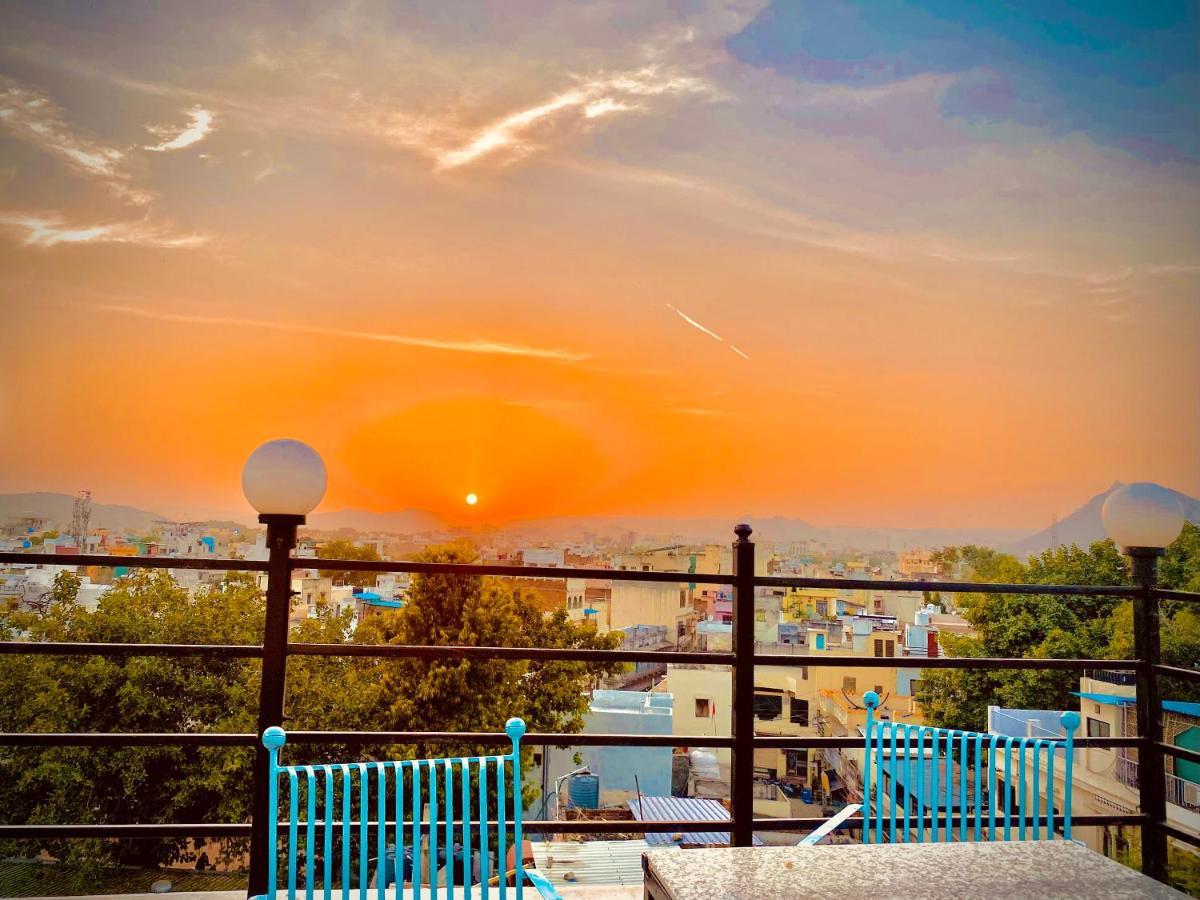 The New Lake Front Bed & Breakfast Udaipur Exterior photo