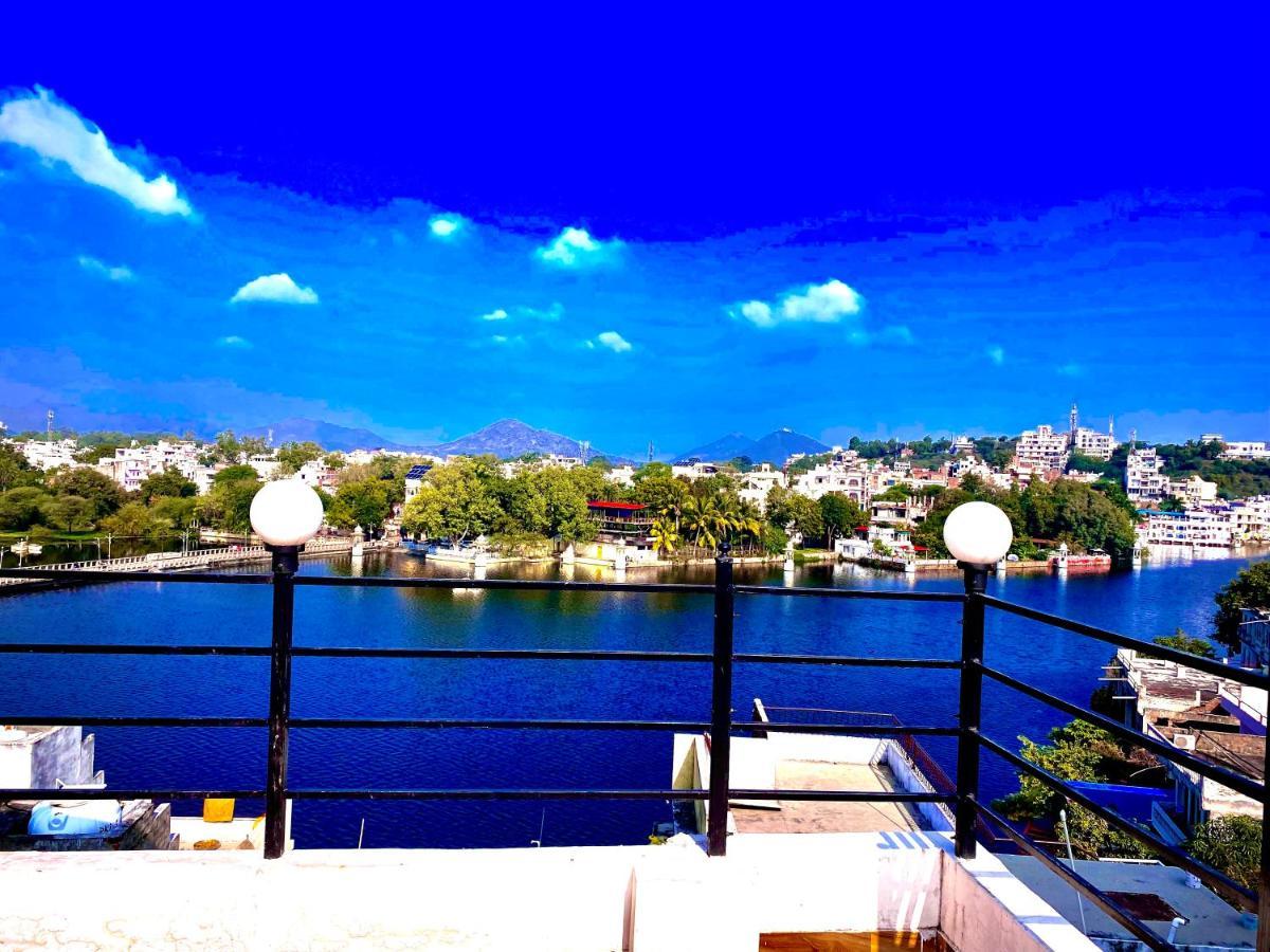 The New Lake Front Bed & Breakfast Udaipur Exterior photo