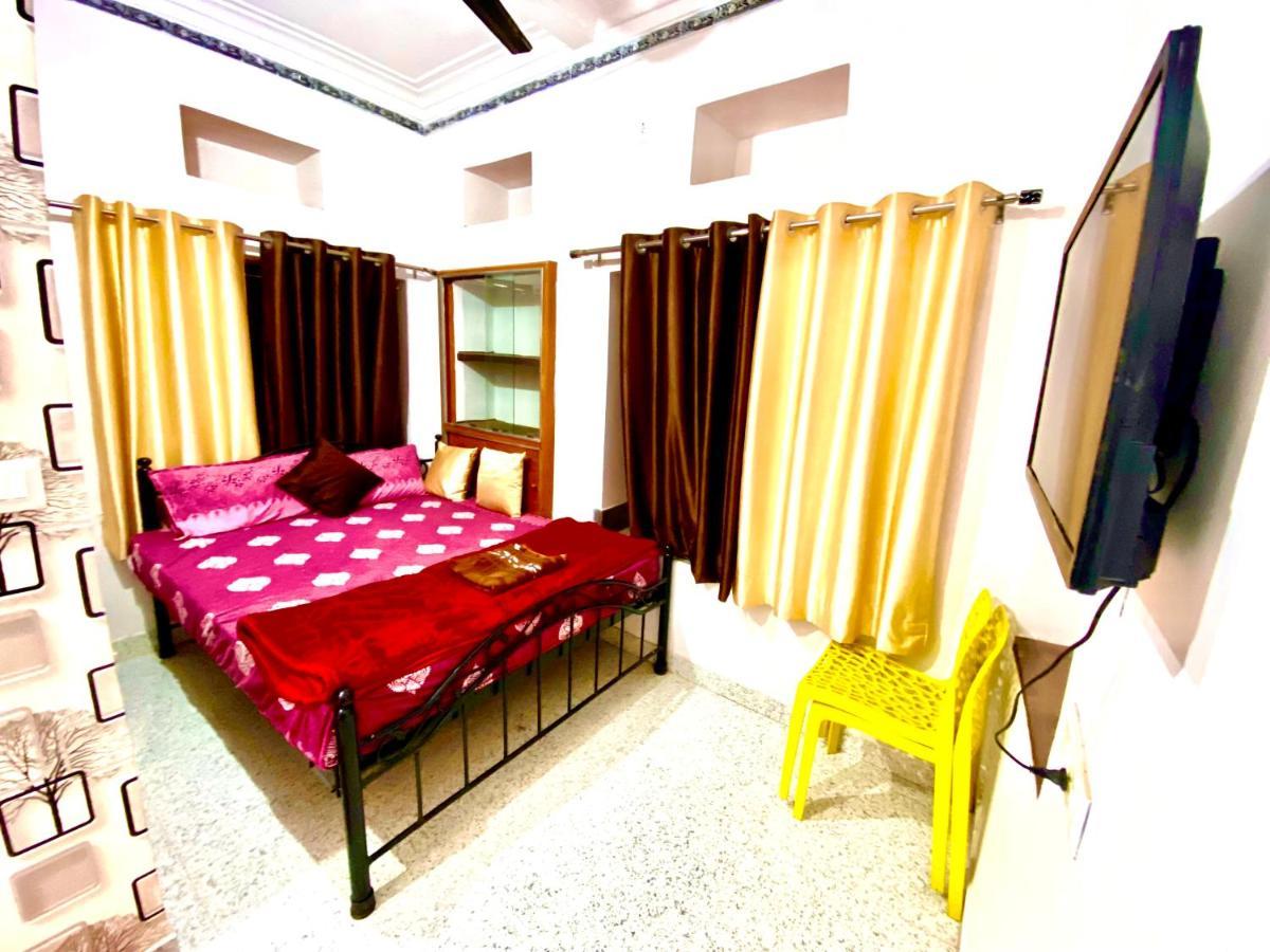 The New Lake Front Bed & Breakfast Udaipur Exterior photo