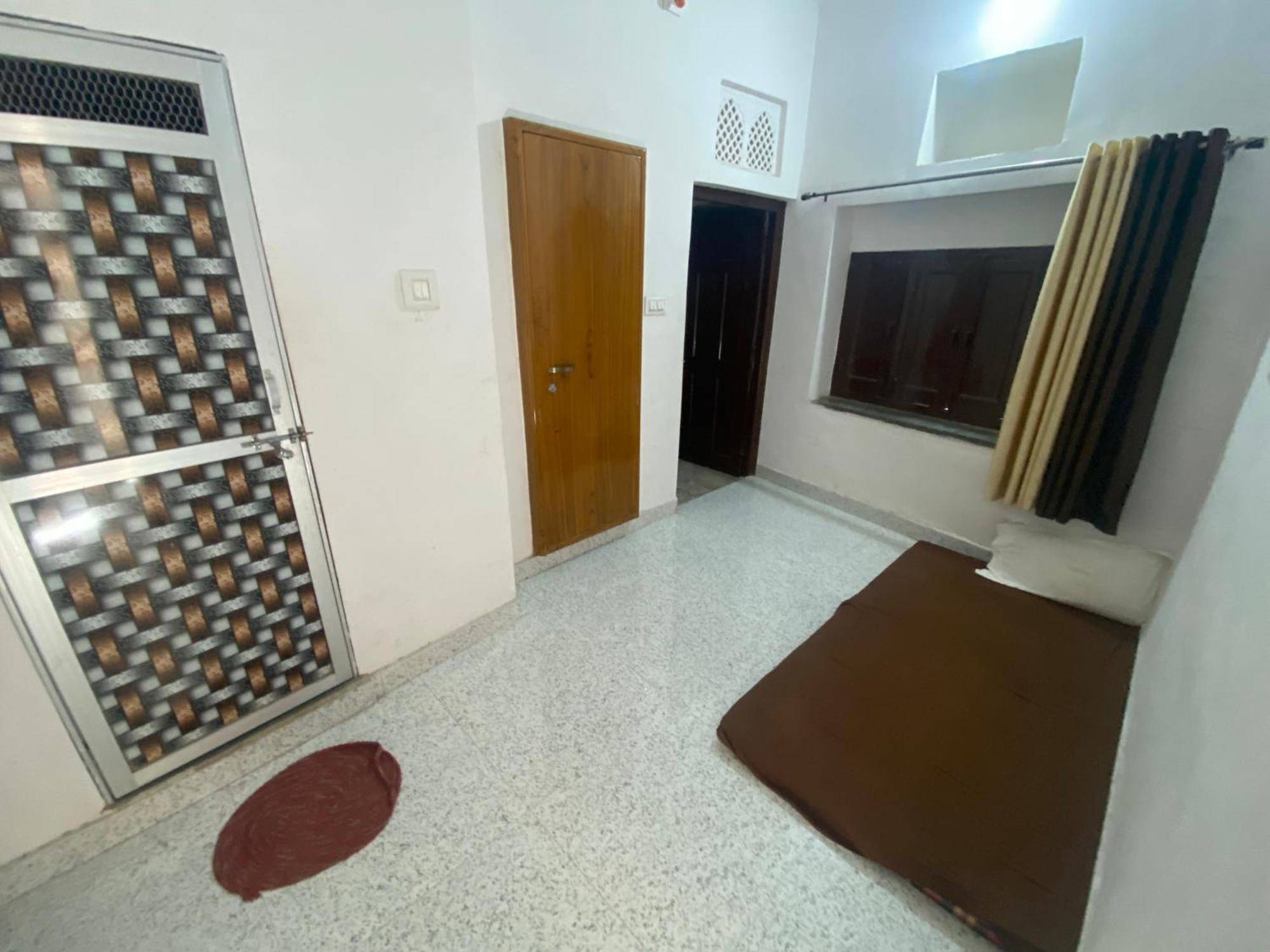 The New Lake Front Bed & Breakfast Udaipur Exterior photo